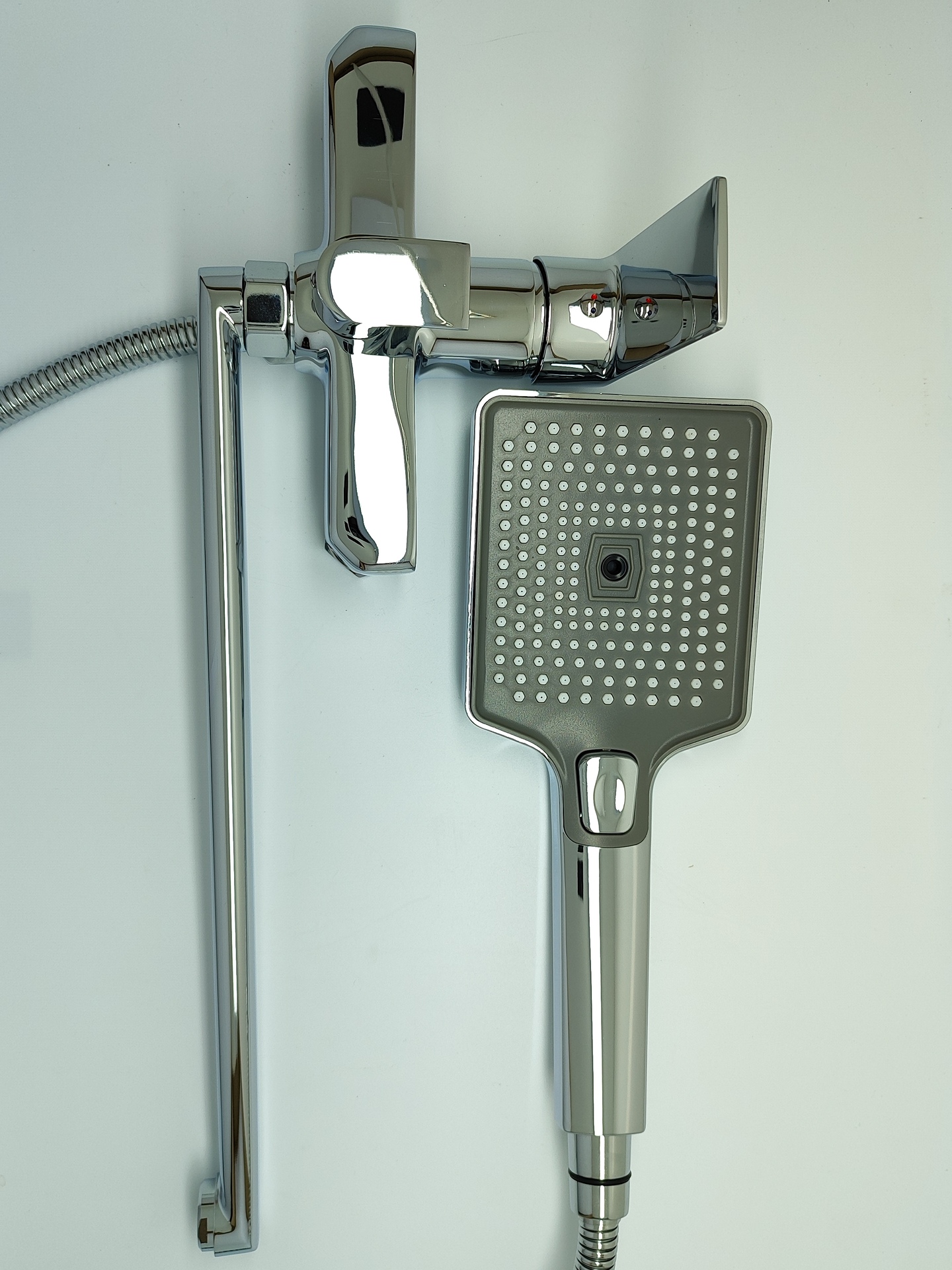 product-media-img